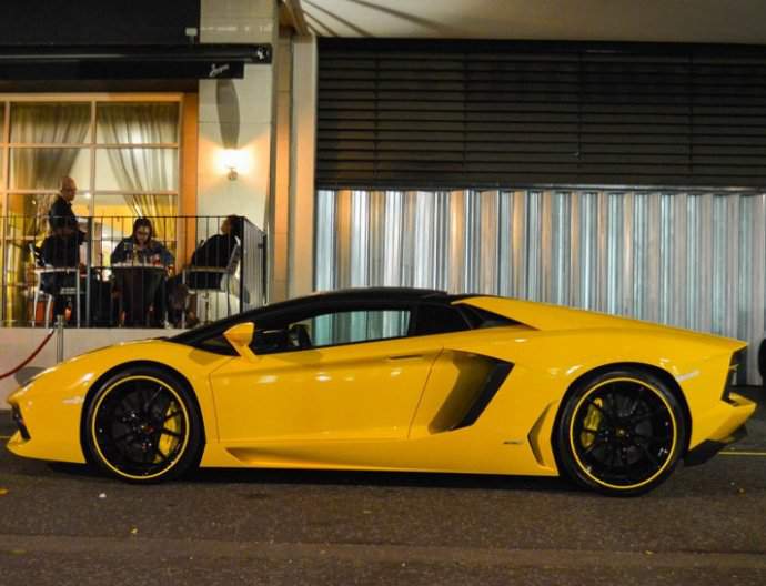 Lamborghini Aventador Roadster Hire London Season Car Chauffeur Hire